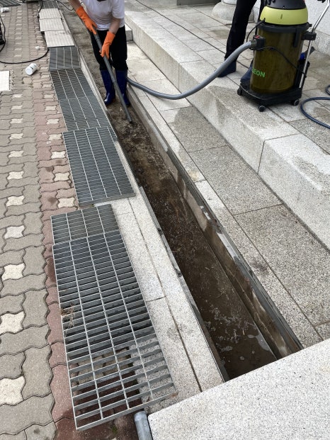 침수 복구 현장 3